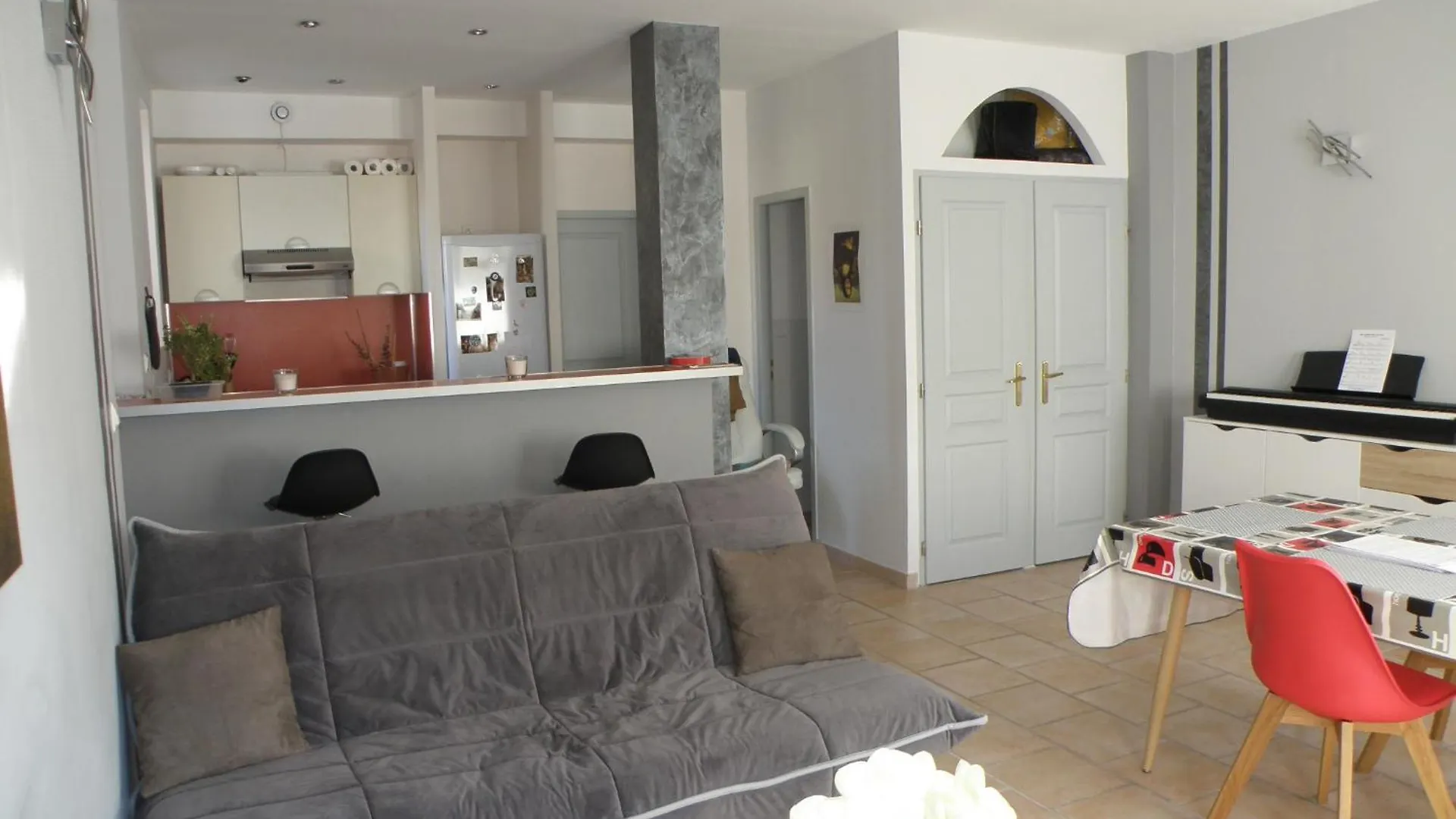 Appartement Proche Centre Ville Avec Parking Prive Avignon