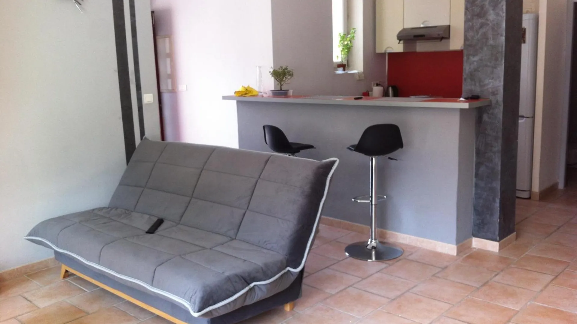 Appartement Proche Centre Ville Avec Parking Prive Avignon France